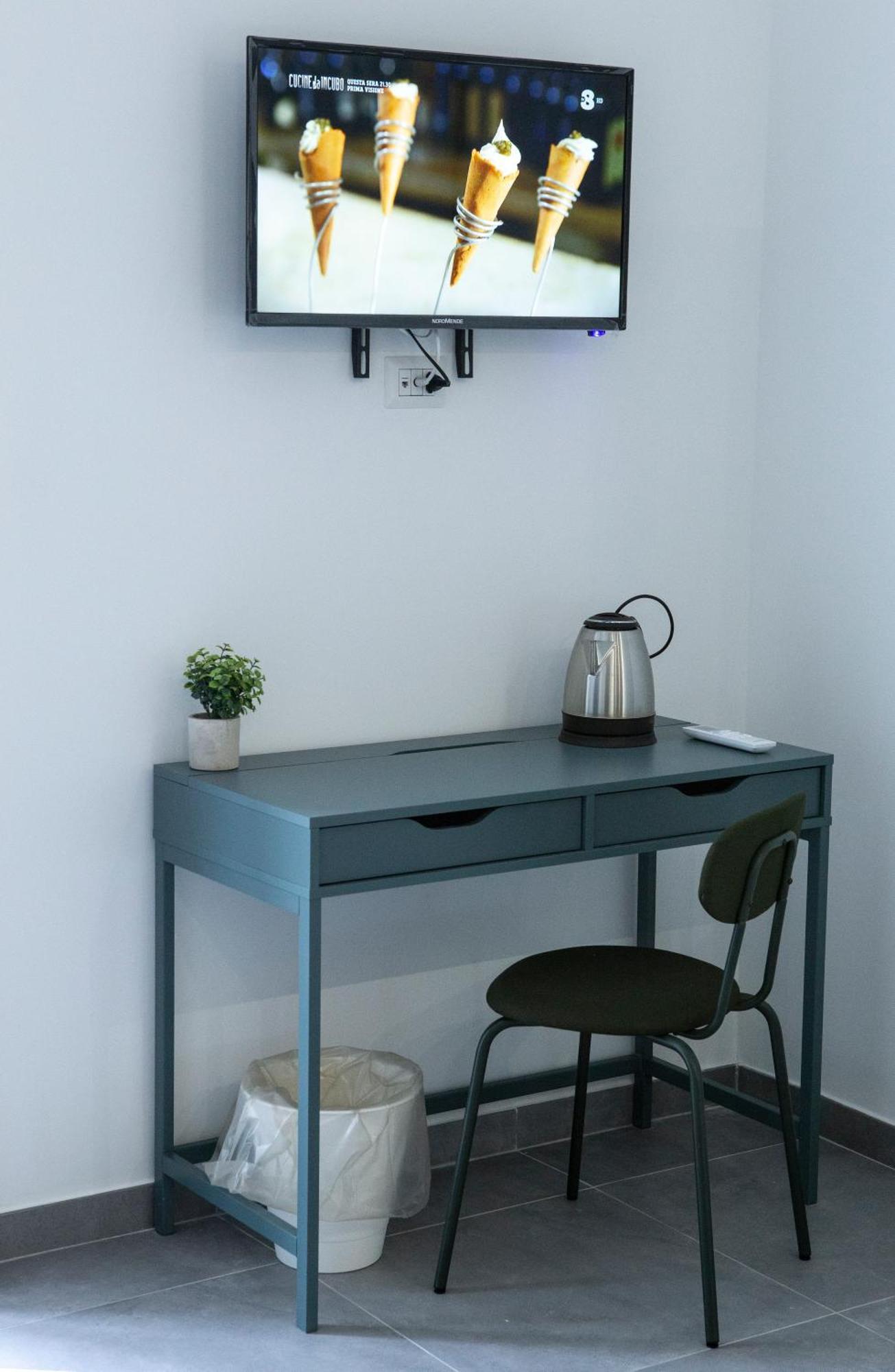 Bed and Breakfast Napoli Skyport Екстер'єр фото